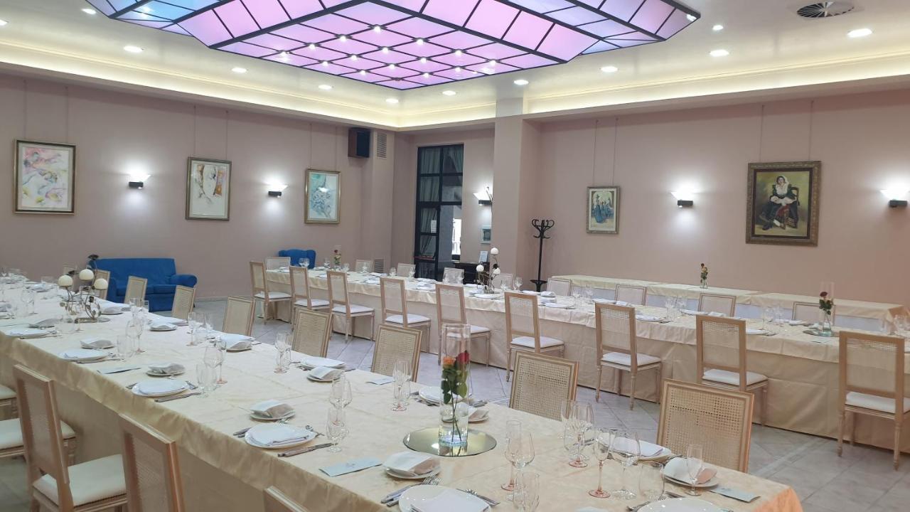 Palahotel Vallenoce Decollatura Exterior photo